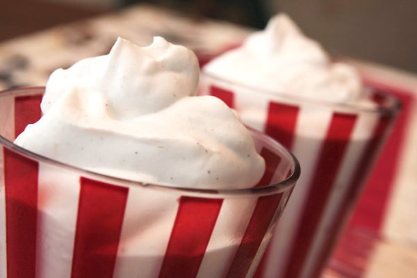 Cobertura de Chantilly: fácil, deliciosa, e muito prática! Como fazer cobertura de chantilly