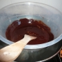 Derreter chocolate em banho maria